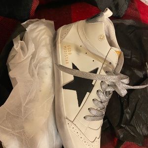 Golden shoes midstar super cute never worn